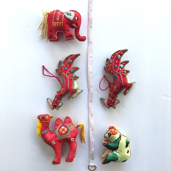 *SOLD* Vintage Asian silk stuffed animal figurines - Picture 8 of 8